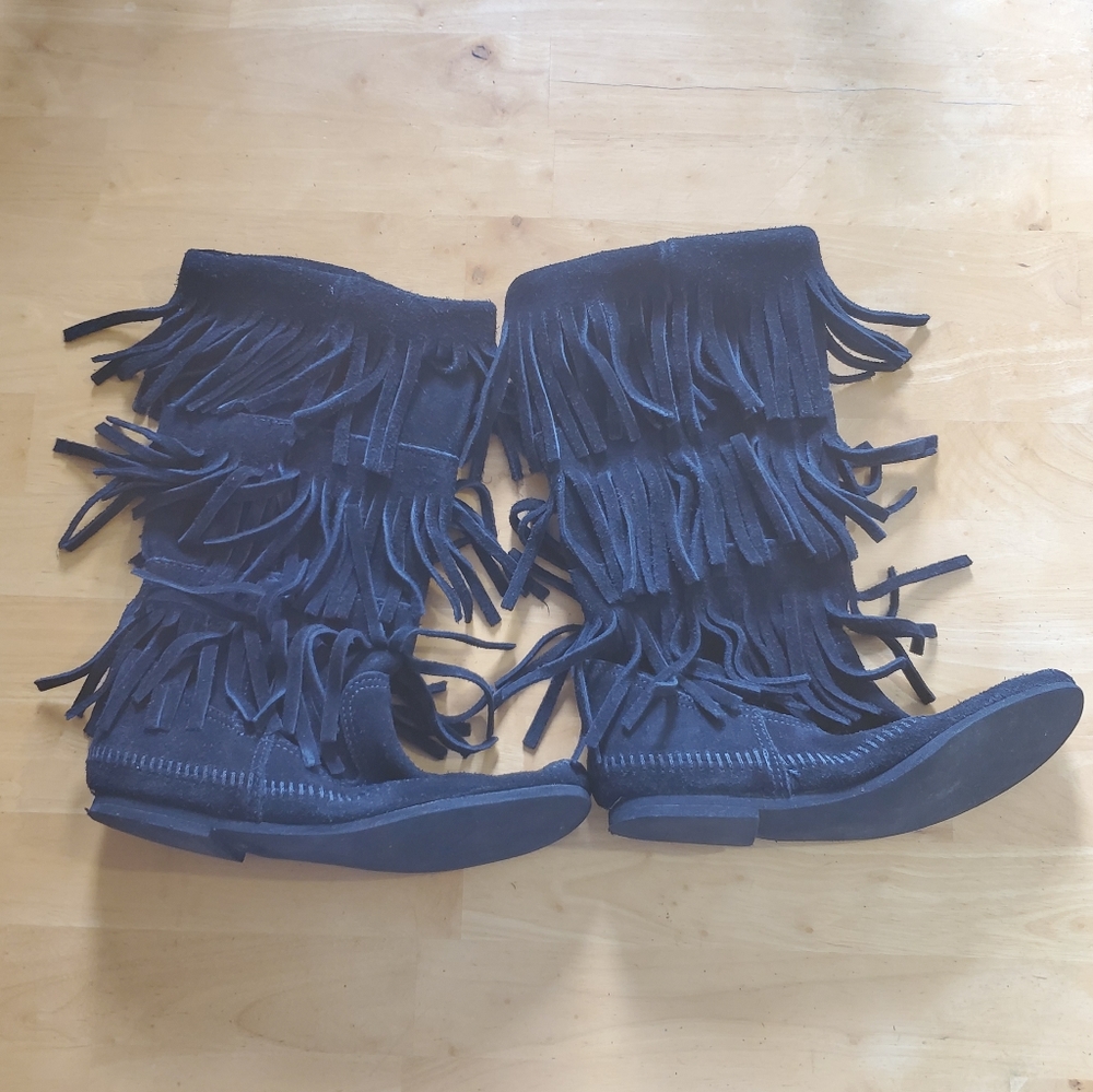 Minnetonka Black Suede Fringe Moccasin Boots SZ 7 - Picture 5 of 8